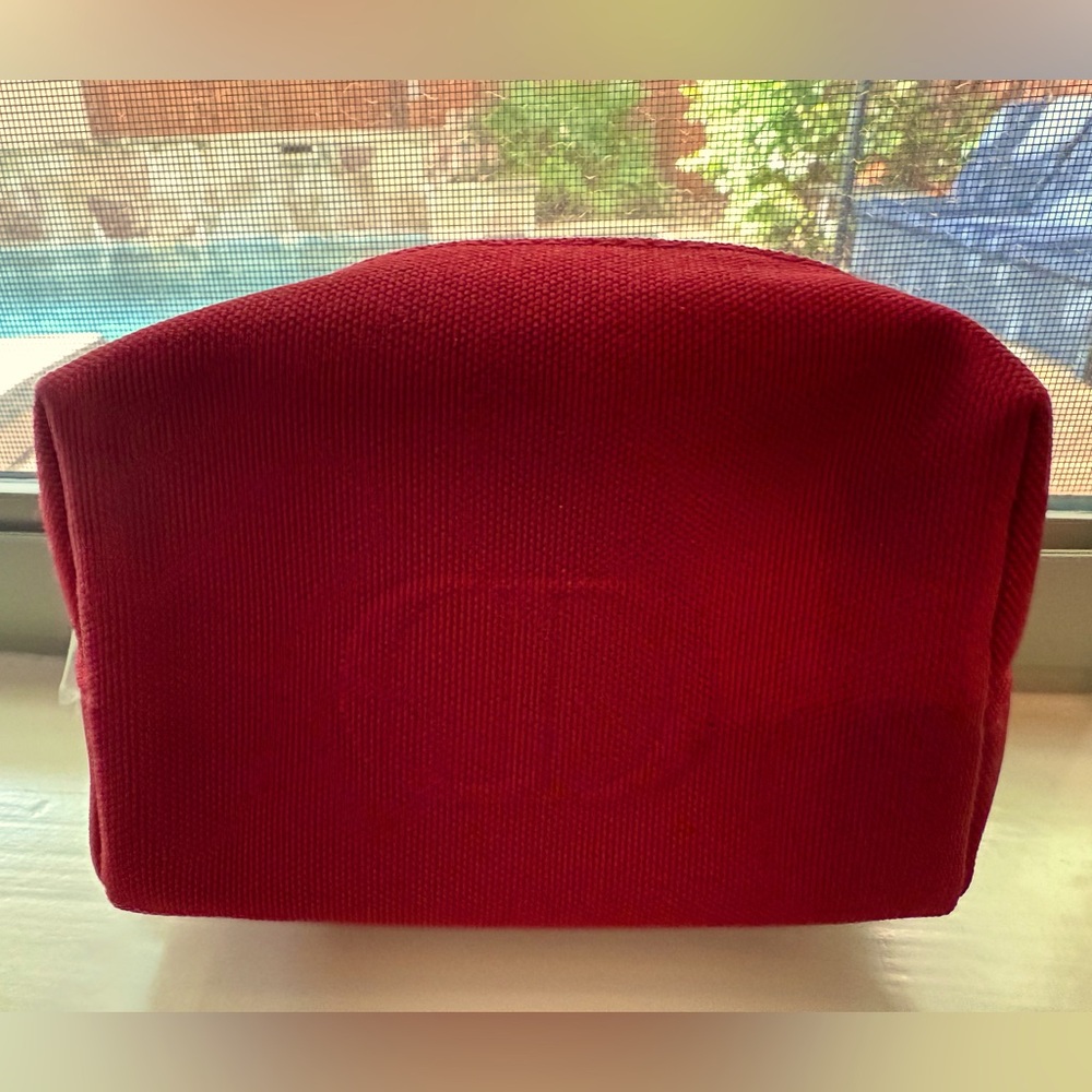 NWOT‎ Dior Makeup Bag never used plastic on hardware 6 x 3 x 4 inches